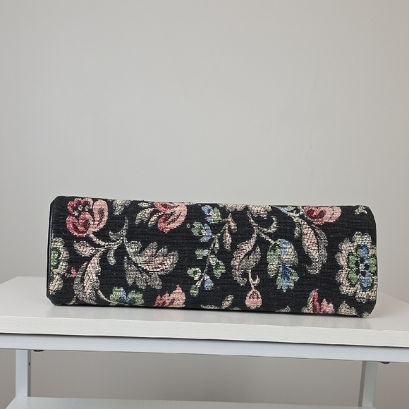 Vintage 60S Floral Tapestry Handbag with black Trim & Gold Frame – Elegant bag - Picture 7 of 10